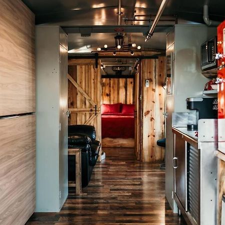 فيلا Bourbon Trail: Caboose On The Farm Lawrenceburg المظهر الخارجي الصورة